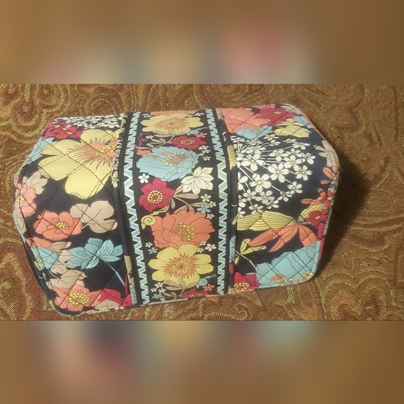 Vera Bradley Happy Snails Accordian Zip Around Wallet. - Picture 12 of 16